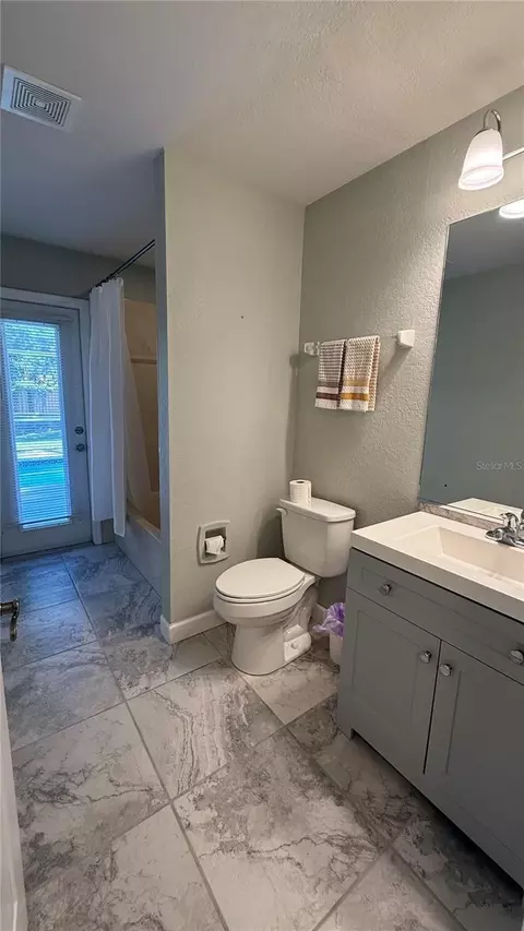 Bath - 3974 SE 24th Ct, Ocala, FL 34480 photo 2 of 2