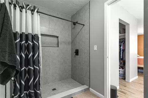 Bath - 10041 SW 99th Ter, Ocala, FL 34481 photo 6 of 6