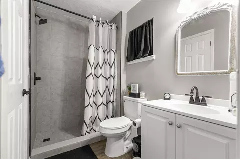 Bath - 10041 SW 99th Ter, Ocala, FL 34481 photo 1 of 6