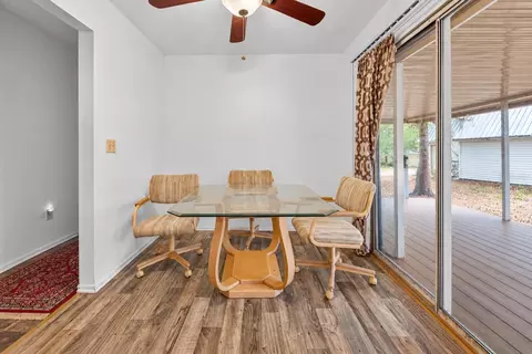 Dining - 9391 NE 99th Ave, Bronson, FL 32621 photo 1 of 1
