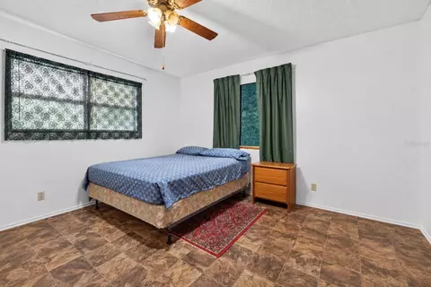 Bedroom - 9391 NE 99th Ave, Bronson, FL 32621 photo 1 of 3