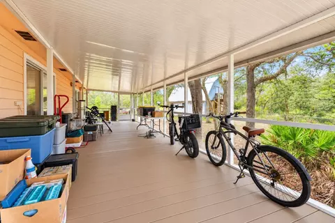 Exterior - 9391 NE 99th Ave, Bronson, FL 32621 photo 3 of 4