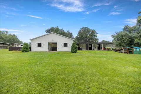 Exterior - 11347 NW 160th St, Reddick, FL 32686 photo 2 of 6
