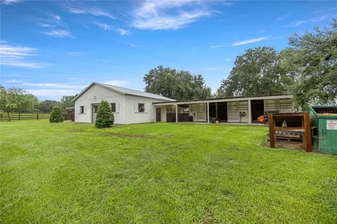 Exterior - 11347 NW 160th St, Reddick, FL 32686 photo 3 of 6