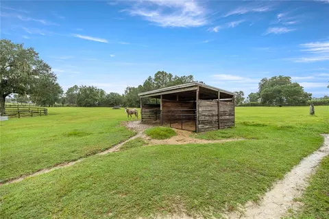 Exterior - 11347 NW 160th St, Reddick, FL 32686 photo 5 of 6