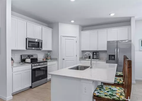 Kitchen - 4677 SW 83rd Loop, Ocala, FL 34476 photo 5 of 5
