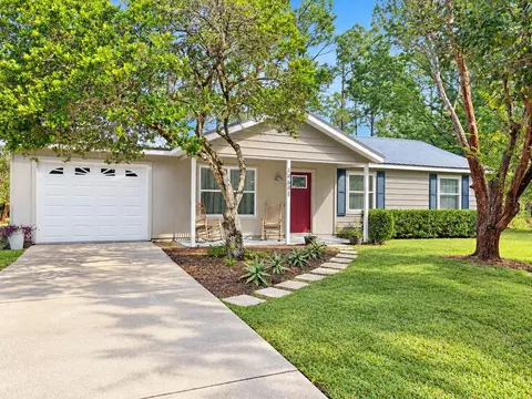 14641 NE 154th St, Fort Mc Coy, FL 32134