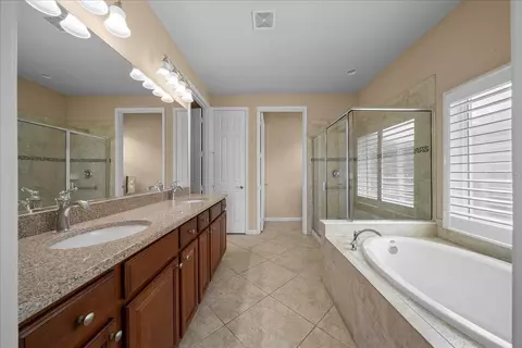 Bath - 9531 SW 70th Loop, Ocala, FL 34481 photo 2 of 6