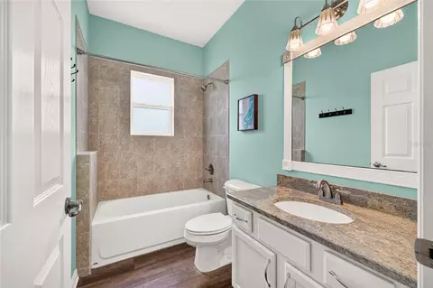 Bath - 2556 NE 120th St, Anthony, FL 32617 photo 3 of 3