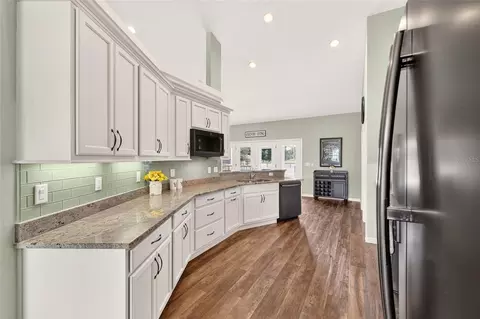 Kitchen - 2556 NE 120th St, Anthony, FL 32617 photo 3 of 3