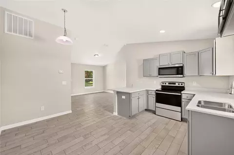 Kitchen - 251 Oak Cir, Ocala, FL 34472 photo 1 of 4