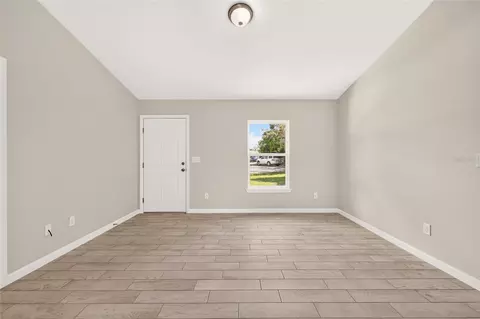 Living - 251 Oak Cir, Ocala, FL 34472 photo 4 of 5