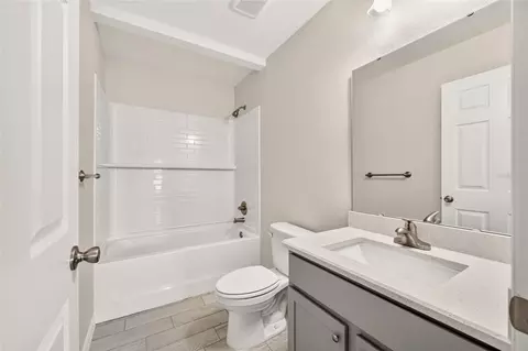 Bath - 251 Oak Cir, Ocala, FL 34472 photo 3 of 3