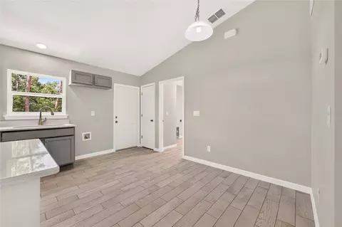 Entry Way - 251 Oak Cir, Ocala, FL 34472 photo 3 of 4