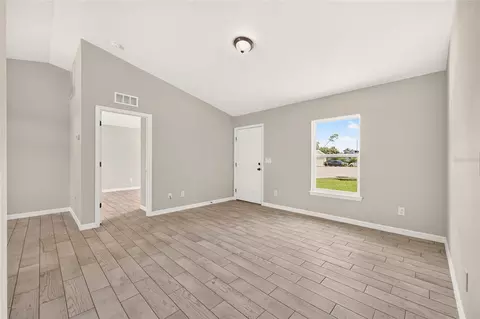 Living - 251 Oak Cir, Ocala, FL 34472 photo 3 of 5