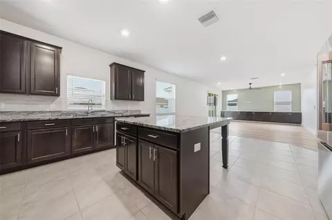 Kitchen - 5839 SW 86th St, Ocala, FL 34476 photo 2 of 4