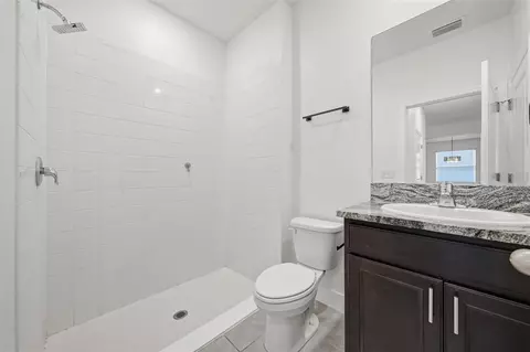 Bath - 5839 SW 86th St, Ocala, FL 34476 photo 1 of 6