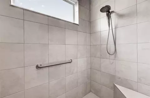 Bath - 9012 SW 75th Loop, Ocala, FL 34481 photo 4 of 5