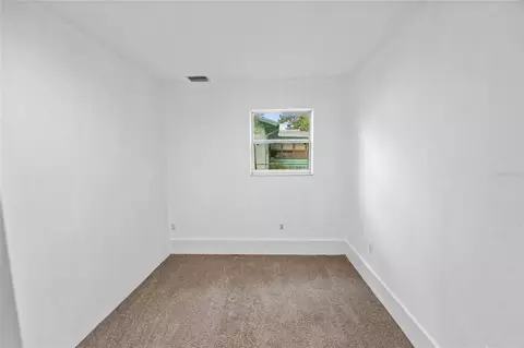 Bedroom - 5149 SE 108th Pl, Belleview, FL 34420 photo 7 of 7