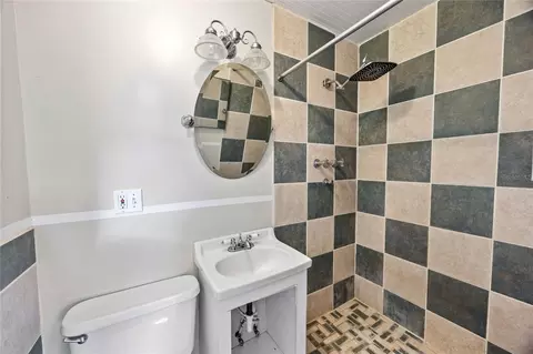 Bath - 5149 SE 108th Pl, Belleview, FL 34420 photo 2 of 2