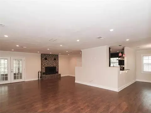 Living - 126 SE 41st Ave, Ocala, FL 34471 photo 2 of 2