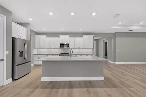 Kitchen - 10440 SW 106th Ct, Ocala, FL 34481 photo 2 of 6