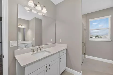 Bath - 10440 SW 106th Ct, Ocala, FL 34481 photo 4 of 7