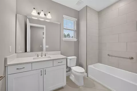 Bath - 10440 SW 106th Ct, Ocala, FL 34481 photo 6 of 7