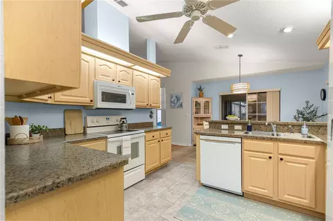 Kitchen - 7349 SW 112th Pl, Ocala, FL 34476 photo 4 of 5