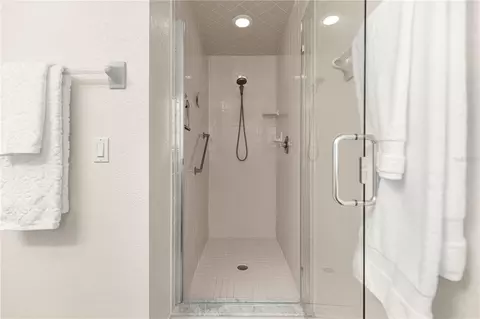 Bath - 7349 SW 112th Pl, Ocala, FL 34476 photo 3 of 4