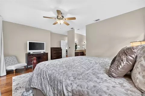 Bedroom - 1731 SE Clatter Bridge Rd, Ocala, FL 34471 photo 7 of 7