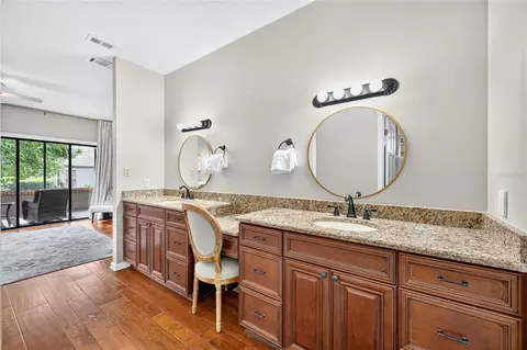 Bath - 1731 SE Clatter Bridge Rd, Ocala, FL 34471 photo 1 of 4