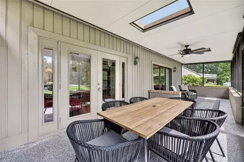 Exterior - 1731 SE Clatter Bridge Rd, Ocala, FL 34471 photo 3 of 17