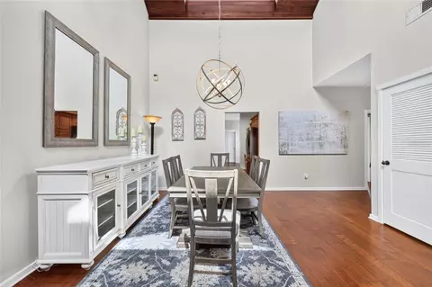 Dining - 1731 SE Clatter Bridge Rd, Ocala, FL 34471 photo 3 of 6
