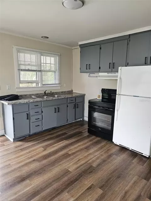 Kitchen - 609 NE 8th Ave, Ocala, FL 34470 photo 3 of 3