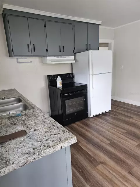 Kitchen - 609 NE 8th Ave, Ocala, FL 34470 photo 2 of 3