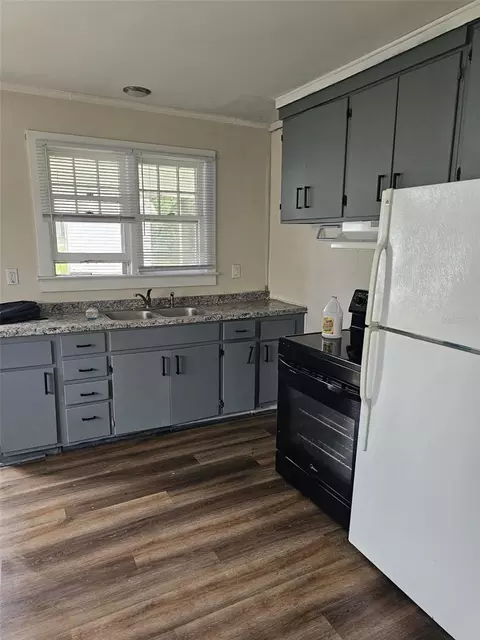 Kitchen - 609 NE 8th Ave, Ocala, FL 34470 photo 1 of 3