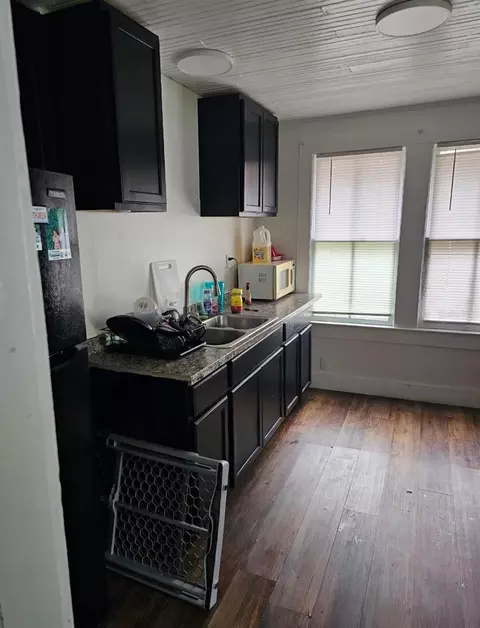 Kitchen - 613 NE 8th Ave, Ocala, FL 34470 photo 2 of 3