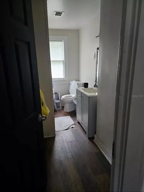 Bath - 613 NE 8th Ave, Ocala, FL 34470 photo 1 of 1