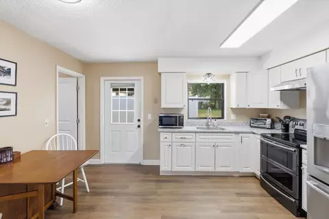 Kitchen - 23 Pine Trce, Ocala, FL 34472 photo 2 of 5