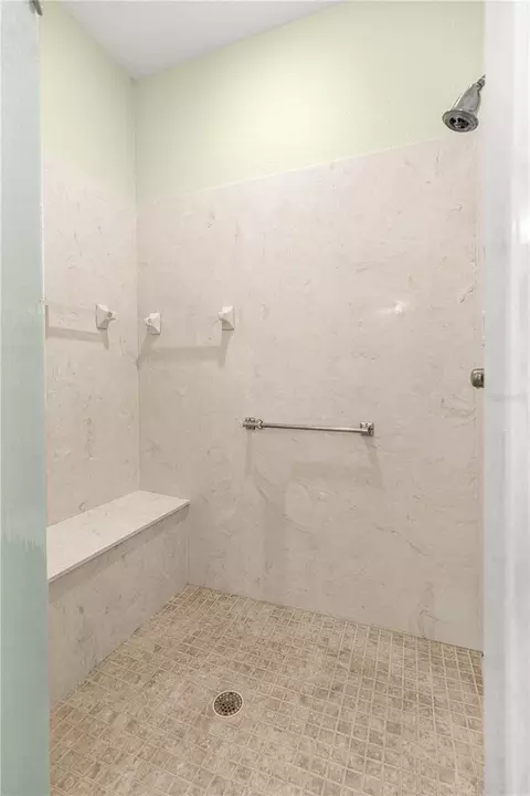 Bath - 8567 SW 83rd Loop, Ocala, FL 34481 photo 5 of 6