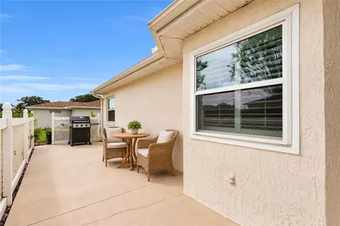 Exterior - 9889 SW 63rd Ct, Ocala, FL 34476 photo 4 of 7