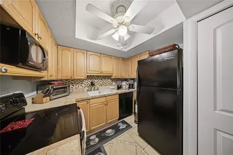 Kitchen - 749 Midway Dr #A, Ocala, FL 34472 photo 1 of 2