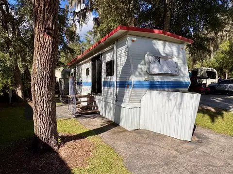 25153 NE 143rd St #61, Salt Springs, FL 32134