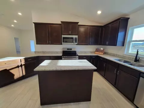 Kitchen - 4532 SW 90th Pl, Ocala, FL 34476 photo 1 of 3