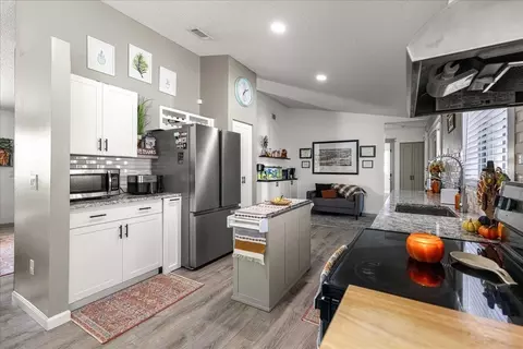 Kitchen - 321 Oak Track Loop, Ocala, FL 34472 photo 1 of 3