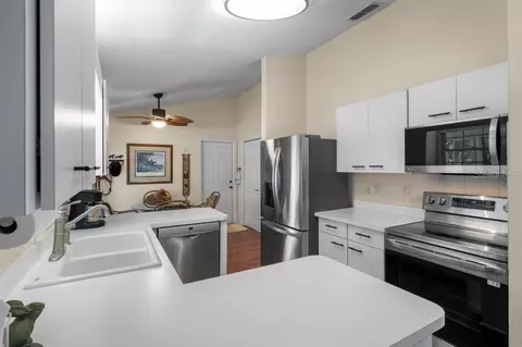 Kitchen - 4470 NW 32nd St, Ocala, FL 34482 photo 2 of 4