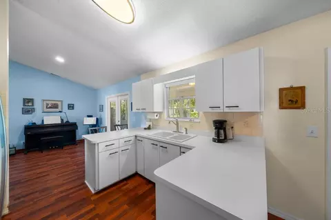 Kitchen - 4470 NW 32nd St, Ocala, FL 34482 photo 3 of 4