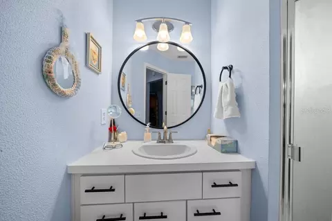 Bath - 4470 NW 32nd St, Ocala, FL 34482 photo 5 of 6