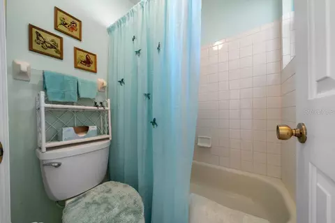 Bath - 4470 NW 32nd St, Ocala, FL 34482 photo 3 of 6